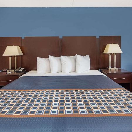 Travelodge By Wyndham Savannah Area/Ричмонд-Хилл Экстерьер фото